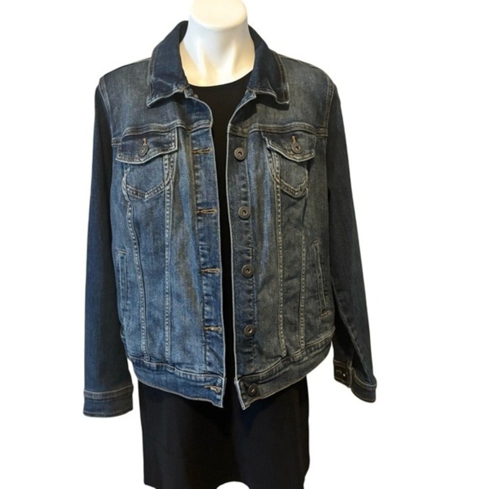 Torrid Size 1 (14-16) Hidden Desert Denim Trucker Jean Stretch Jacket Med Wash